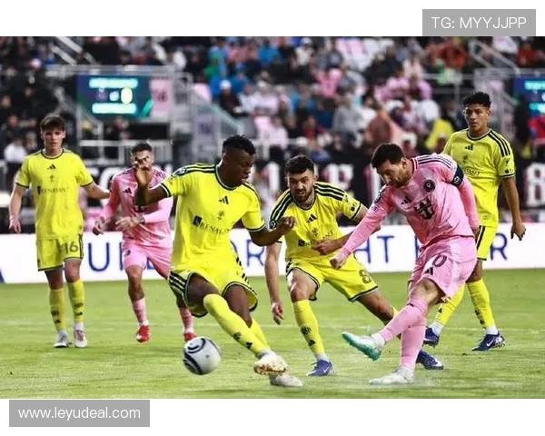 梅西vsC罗 生涯荣誉与历史地位差距究竟在哪