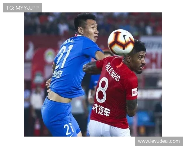 接管中场本赛季保利尼奥较上季前插频繁撕破后防